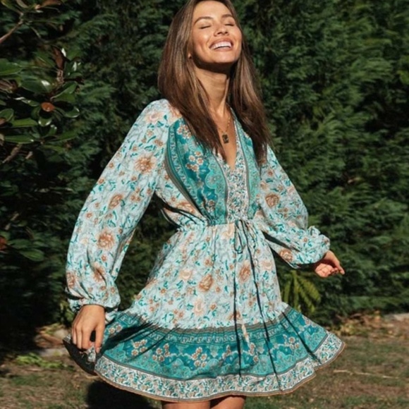 Dresses & Skirts - Boho Hippie Gypsy Floral print pink ruffle dress